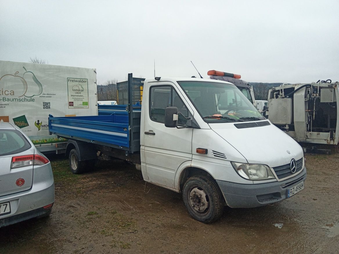 Mercedes Sprinter nowa wywrotka, kiper 4x2m 3-stronny