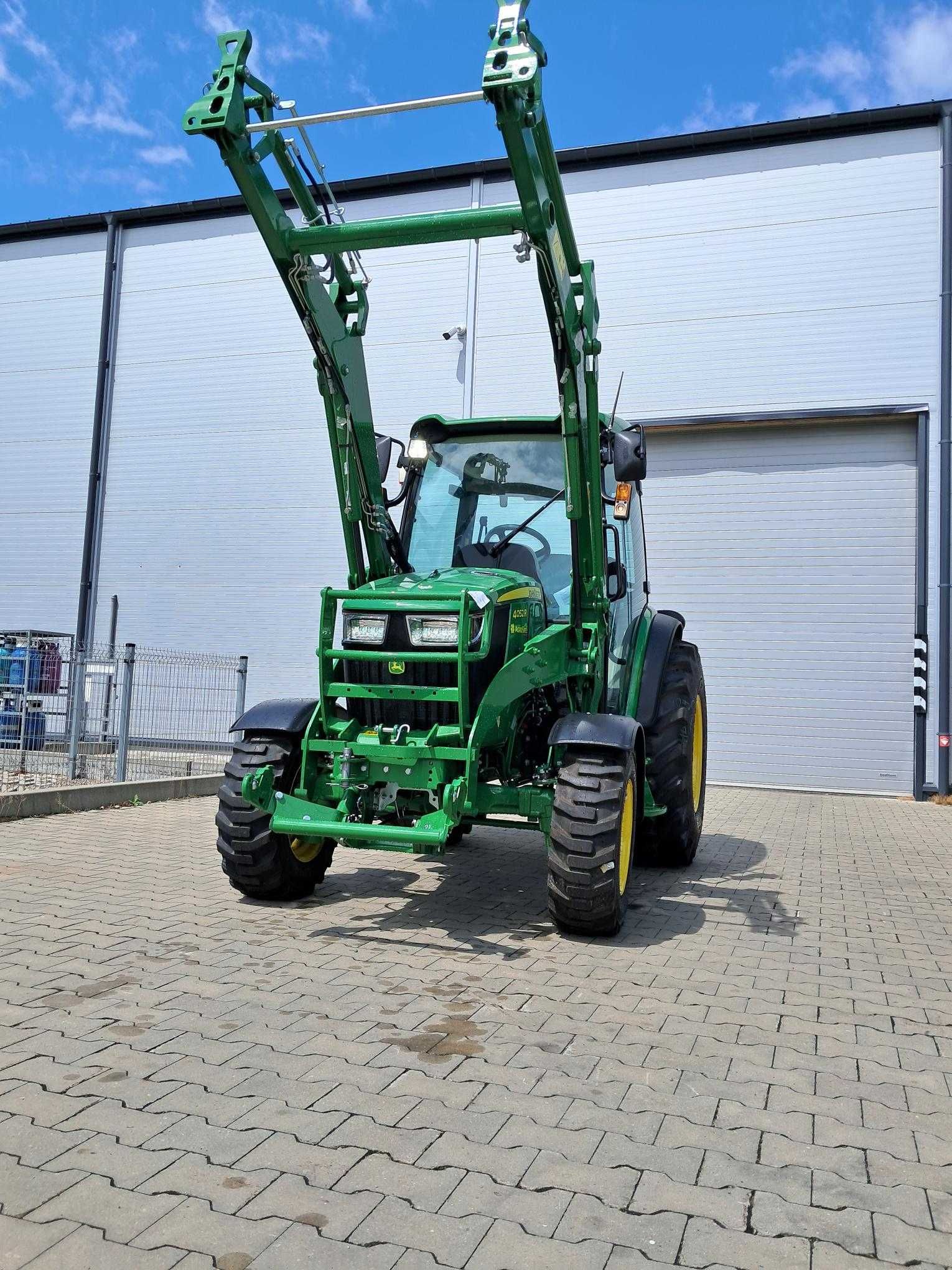 Ciągnik kompaktowy John Deere 4052R NOWY z ładowaczem i TUZem