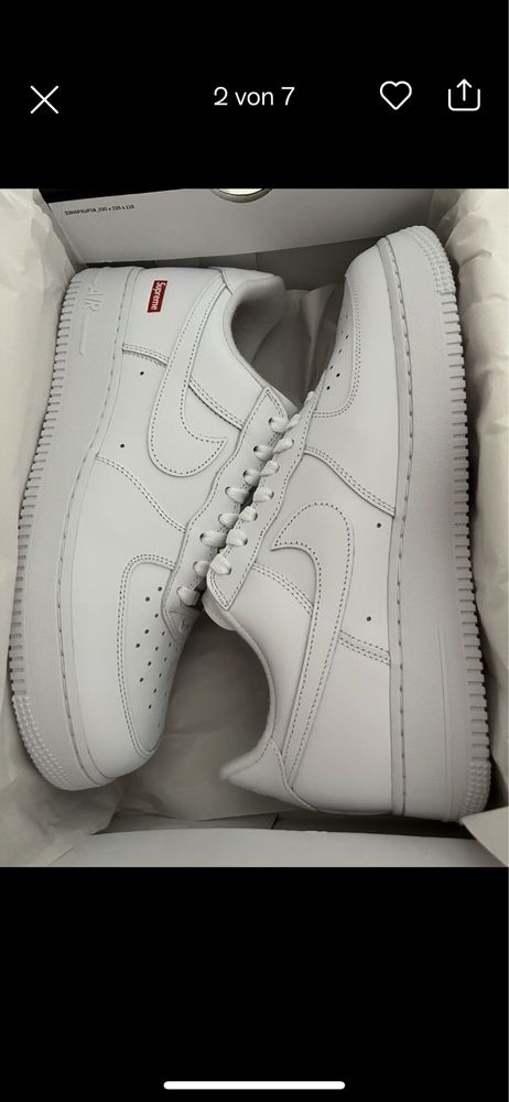 Nike Air Force 1 low Supreme white.