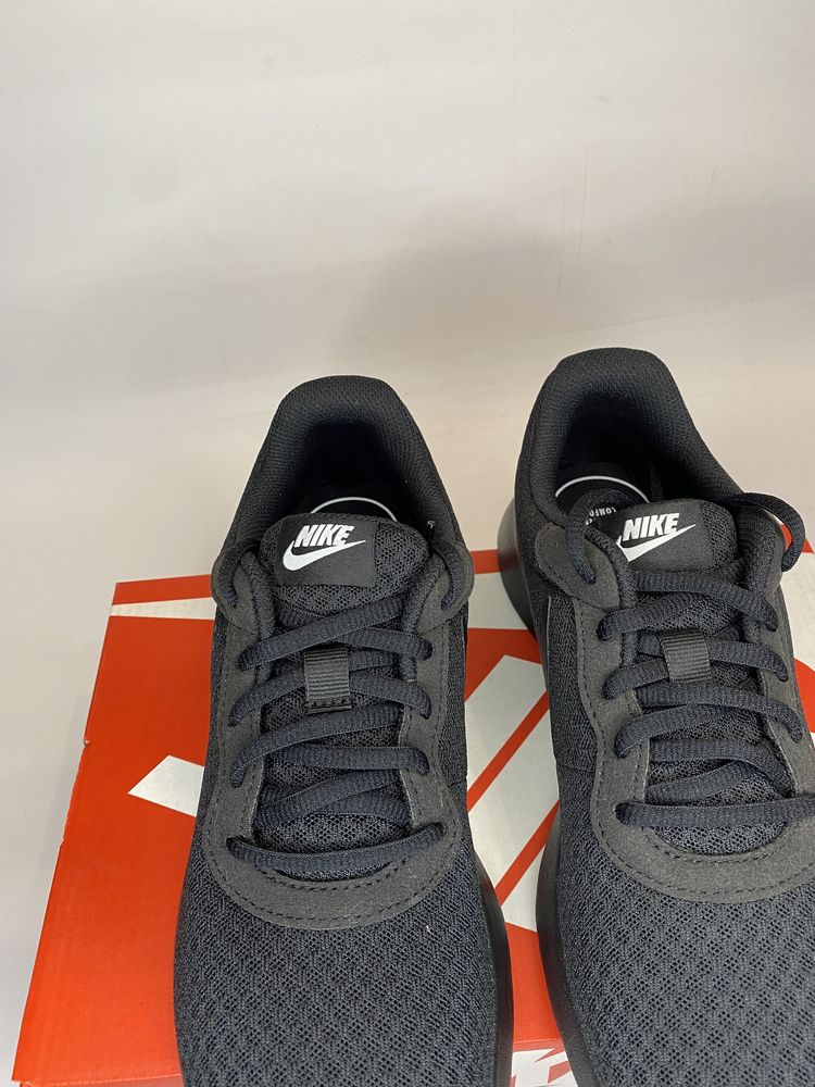 Новые ОРИГИНАЛ кроссовки Nike Tanjun