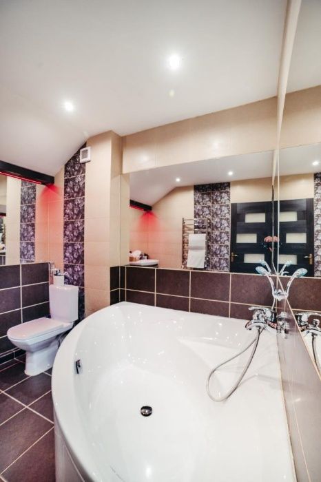 Будинок|Вілла в оренду на березі озера /10 осіб