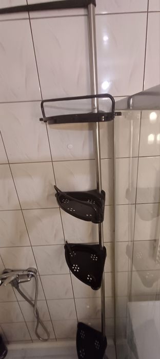 Teleskopowy regał prysznicowy