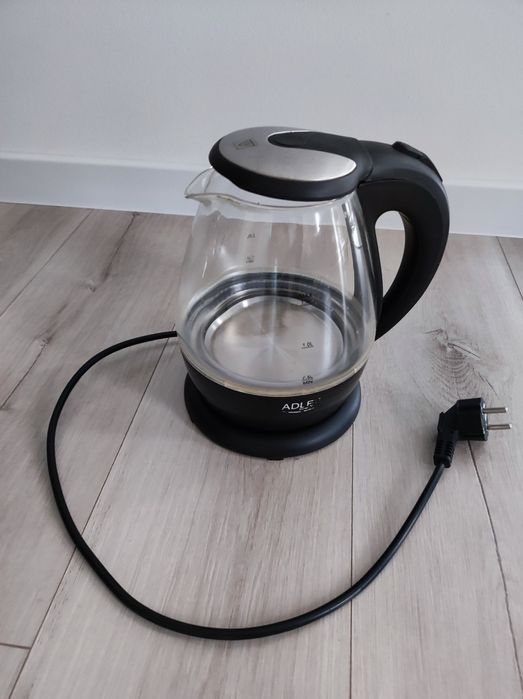 Czajnik elektryczny Adler