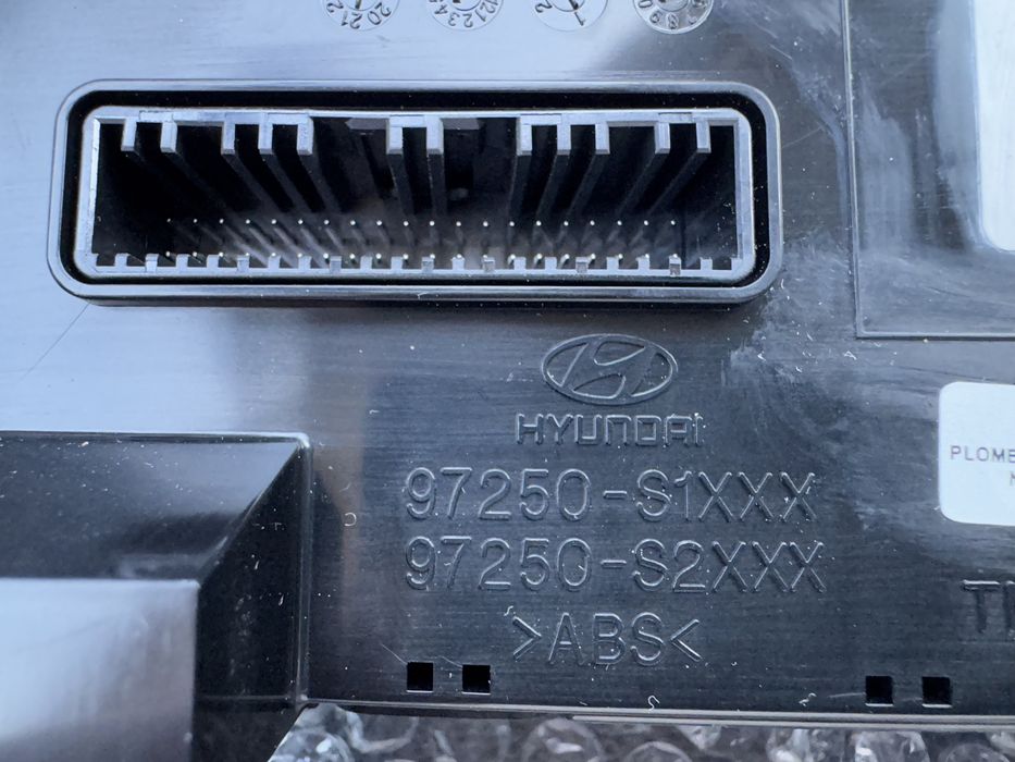 Hyundai Santa Fe 18-19г Панель управління клімат-контролем 97250-S1GD0