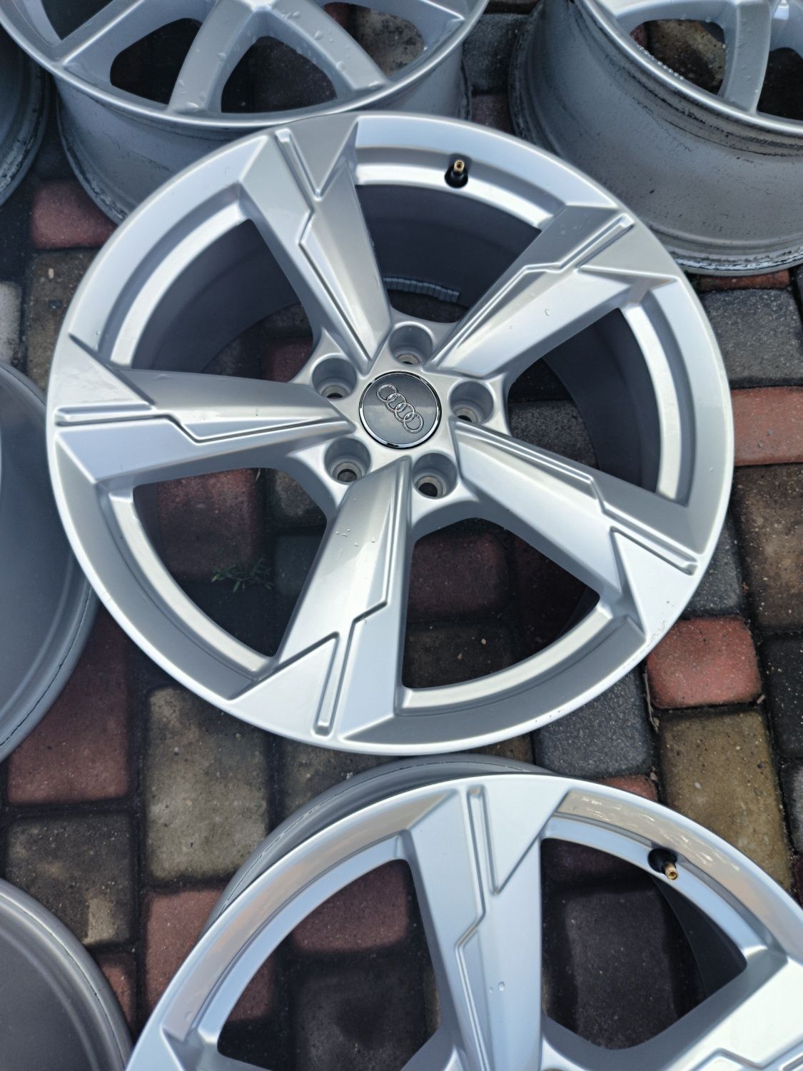 Felgi aluminiowe 18 Audi A6 A4 A3 A5 A8 A7 - 5x112