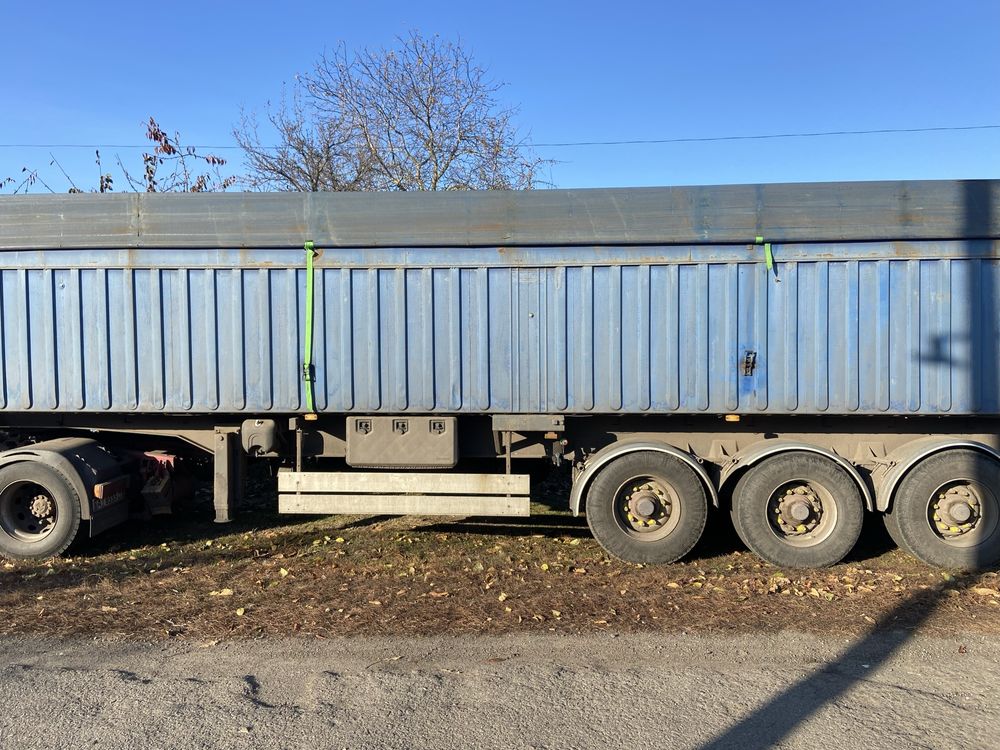 Обмін на легковий автомобіль Полупричеп контейнеровоз зерновоз