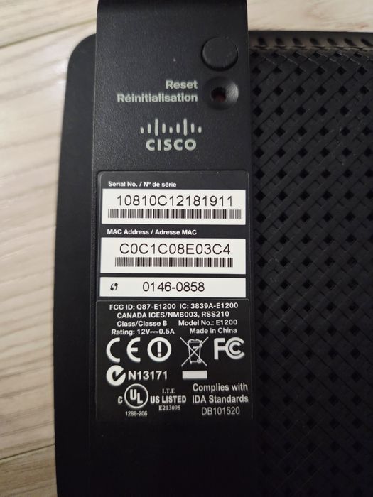 Wi-Fi роутер Cisco E1200