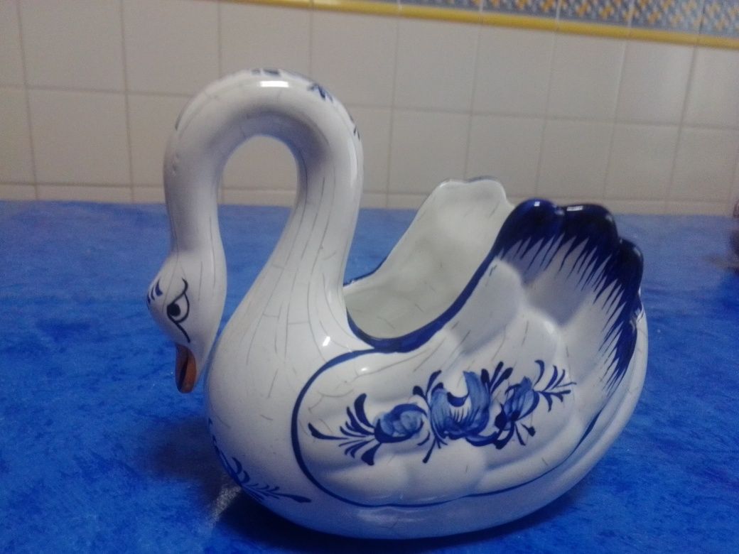 Cisne antigo cerâmica  pintado á mão