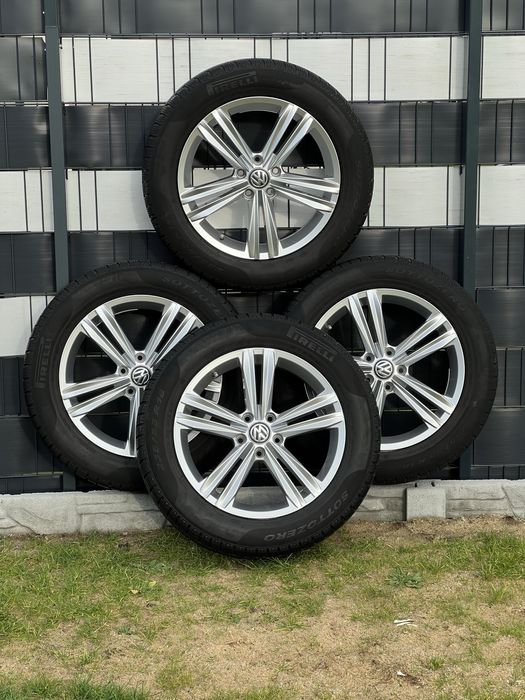 VW TIGUAN R-line Koła 235/55 R18 Oryginalne Pirelli Sottozero Winter