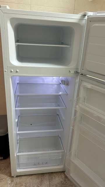 Frigorífico 2 Portas Com Congelador Silver IPF220L 220L Classe E
