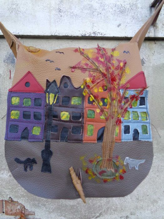 Artystyczna skórzana torebka z kamieniczkami. Handmade