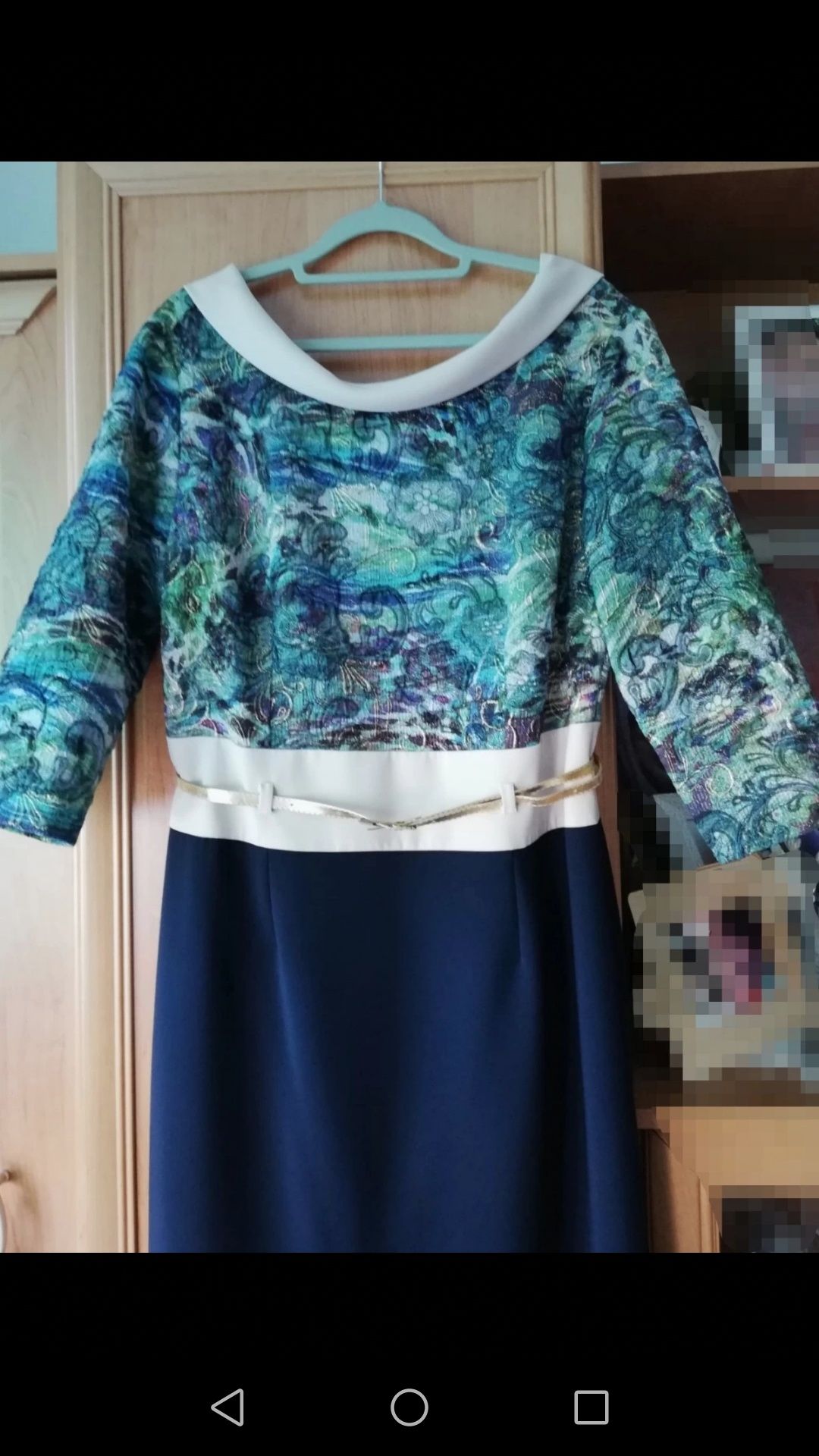 Elegancka sukienka w rozmiarze L