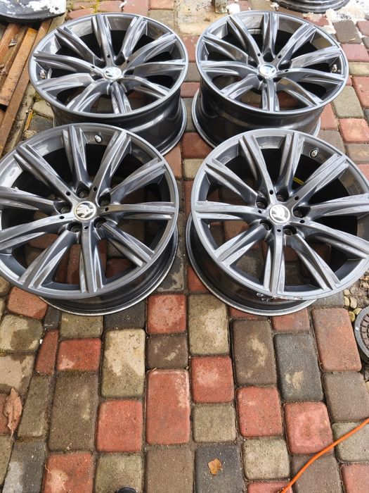 Felgi aluminiowe 18 Skoda Octavia SuperB Kodiaq Karoq 5x112