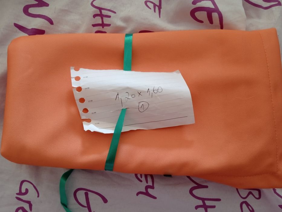 Toalha mesa quadrada, acetinada, amarelo, laranja (conjunto 7 por 12€)