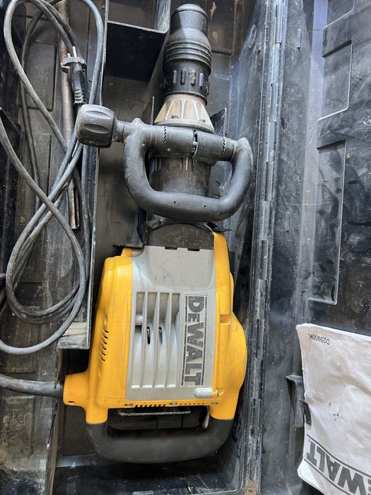 Відбійний молоток Dewalt D 25900