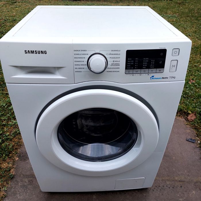 Пральна машина самсунг  2019р випуску.