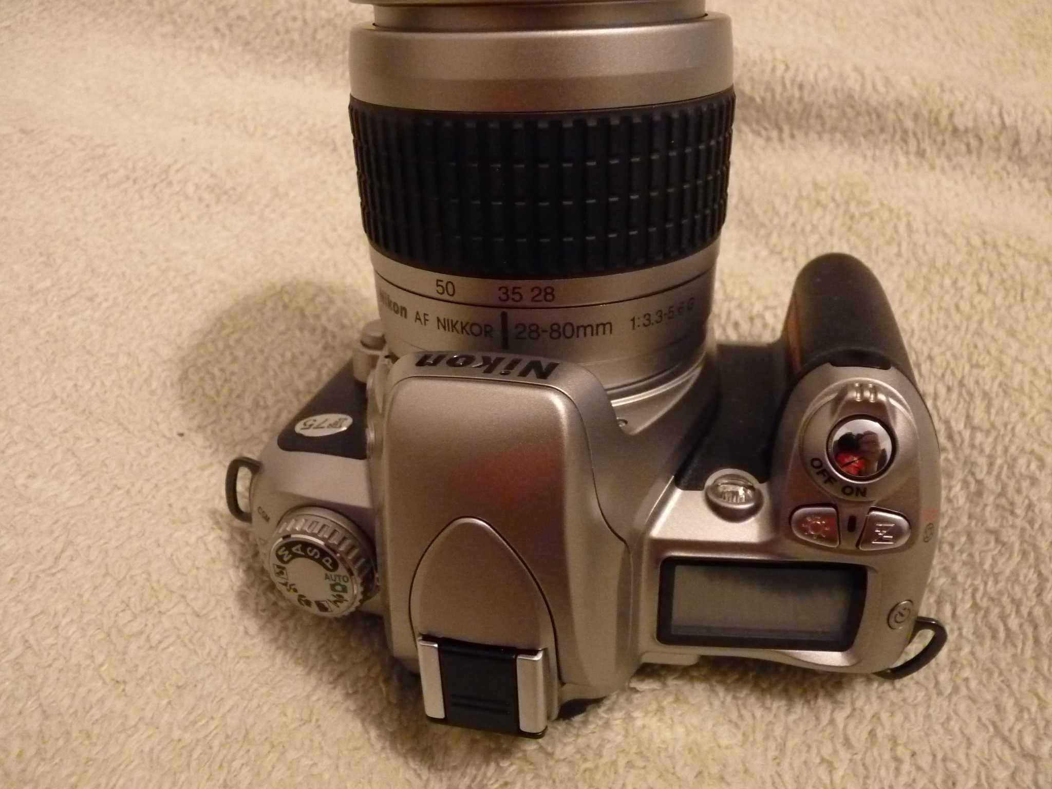 Analogowa lustrzanka Nikon F 75 w stanie jak nowa. Niespotykana okazja