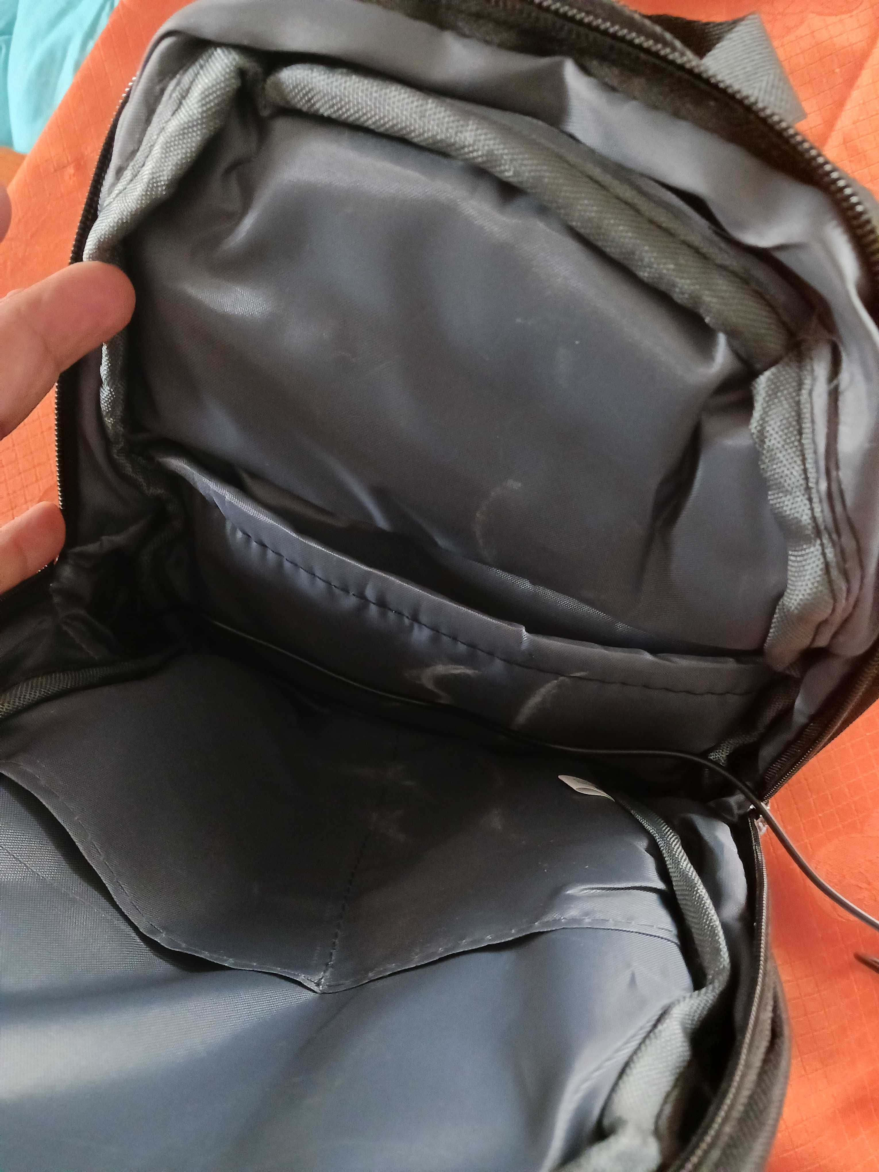 Mochila de mulher com usb
