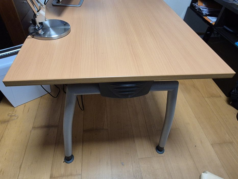 Secretária em metal e faia