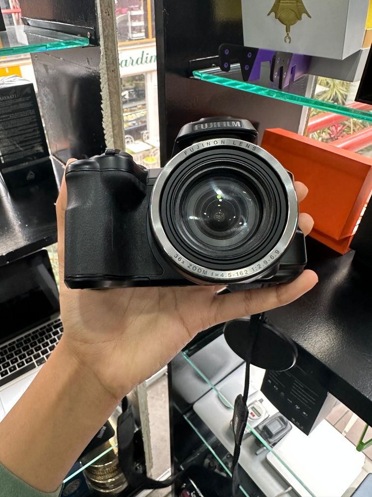 Câmara Fujifilm FinePix S8650 – 16MP, Zoom 36x – Usada (Muito Boa Cond