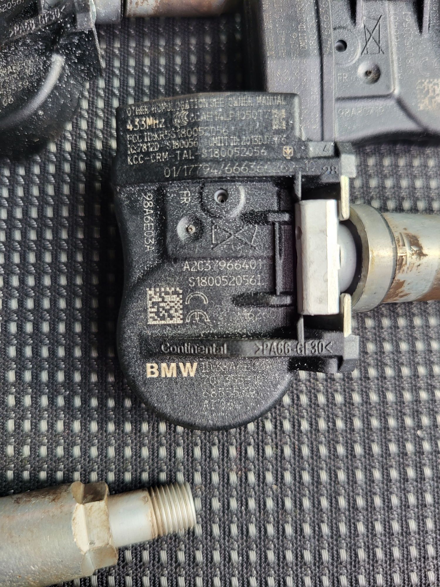 Czujniki ciśnienia w kołach TPMS continental  bmw f30