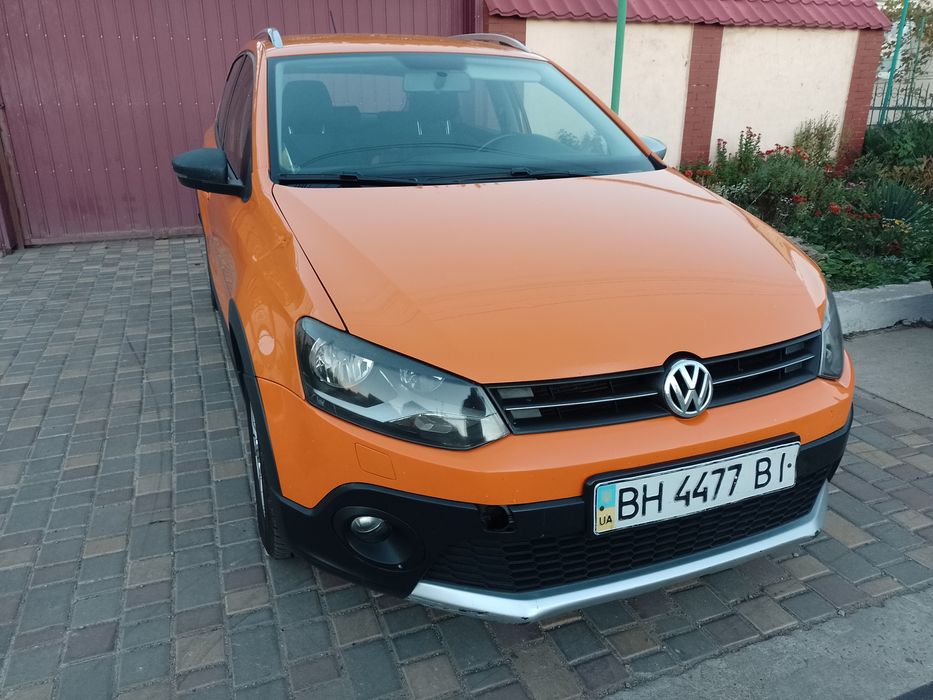 Продам Фольксваген крос поло в хорошем состоянии