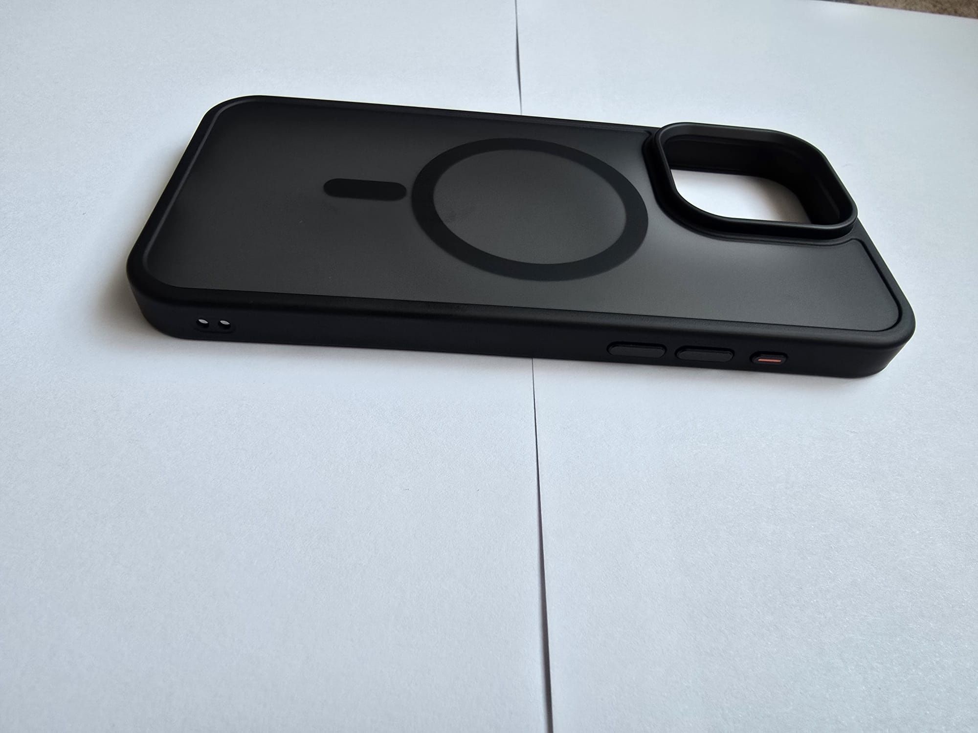 Etui MagSafe do iPhone 15 Pro Max