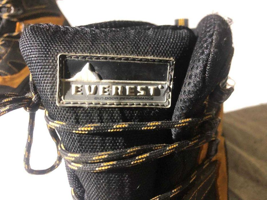 Туристичні чоботи Everest