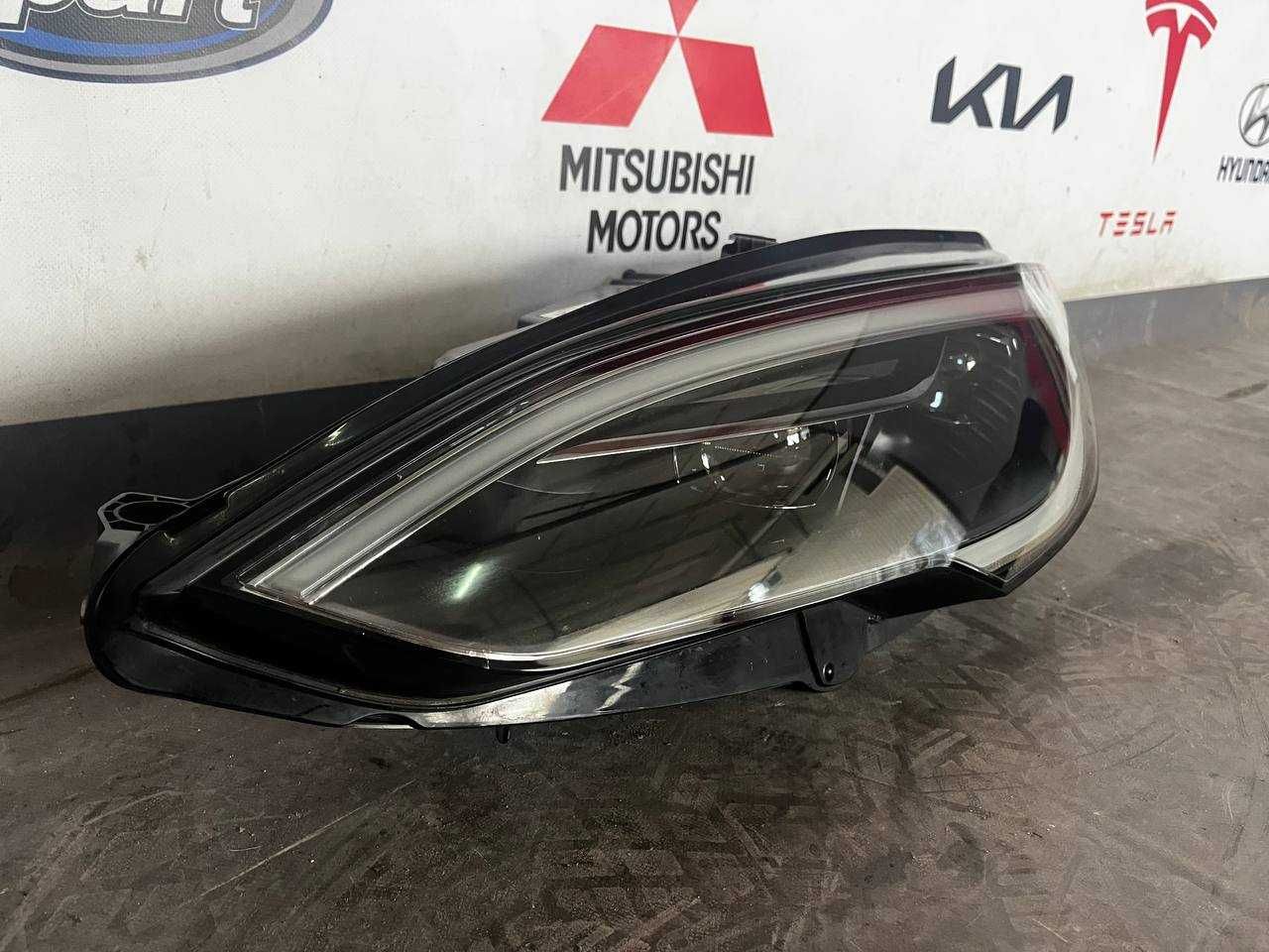 Фара ліва Tesla Model S Plaid 1563713-00-D 2020-2024