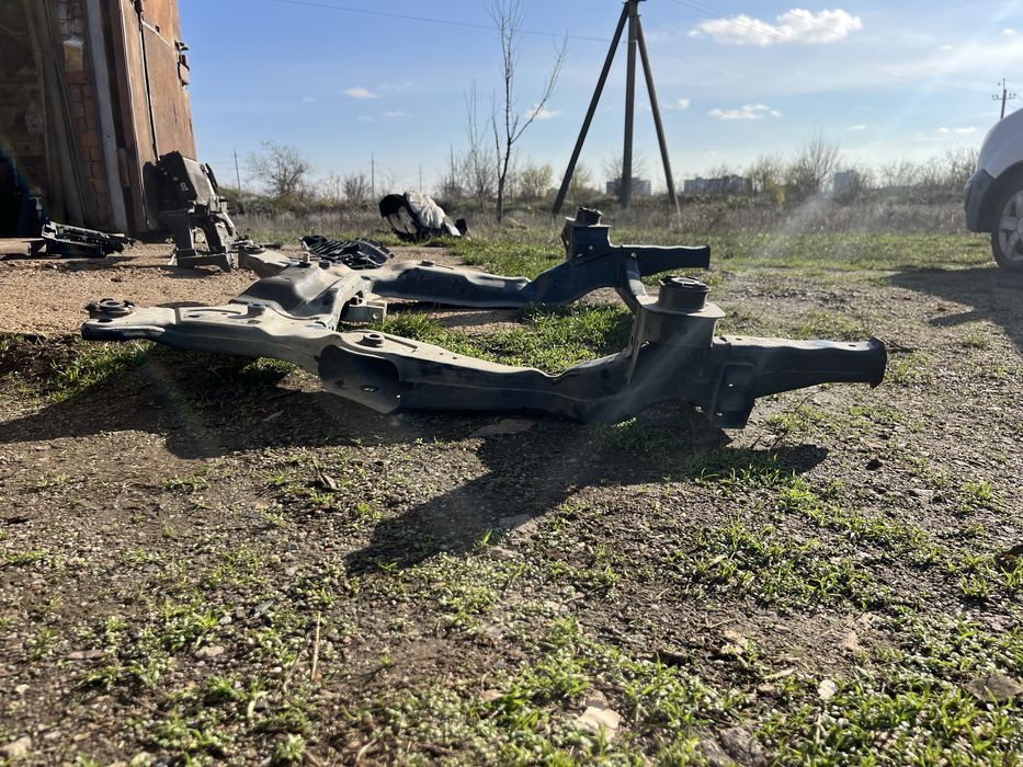 Передній підрамник Форд ЕДЖ 2.7 21рік