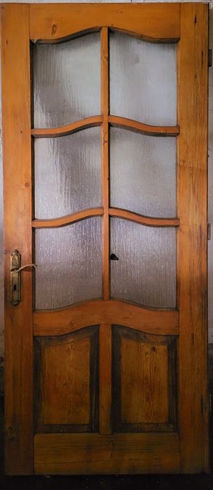 Дубові двері та вікна