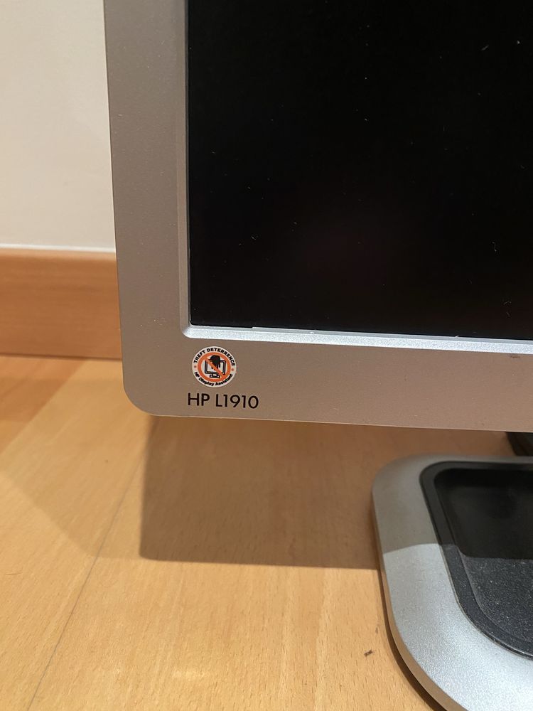 Monitor HP L1910
