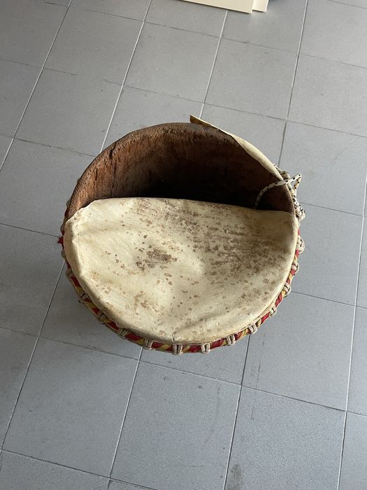Djembé em madeira – 75 cm