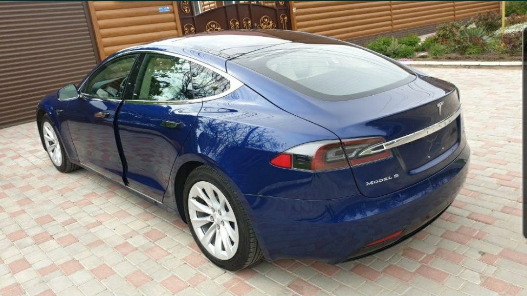 Tesla Model S100D 600км 2017г Новая!