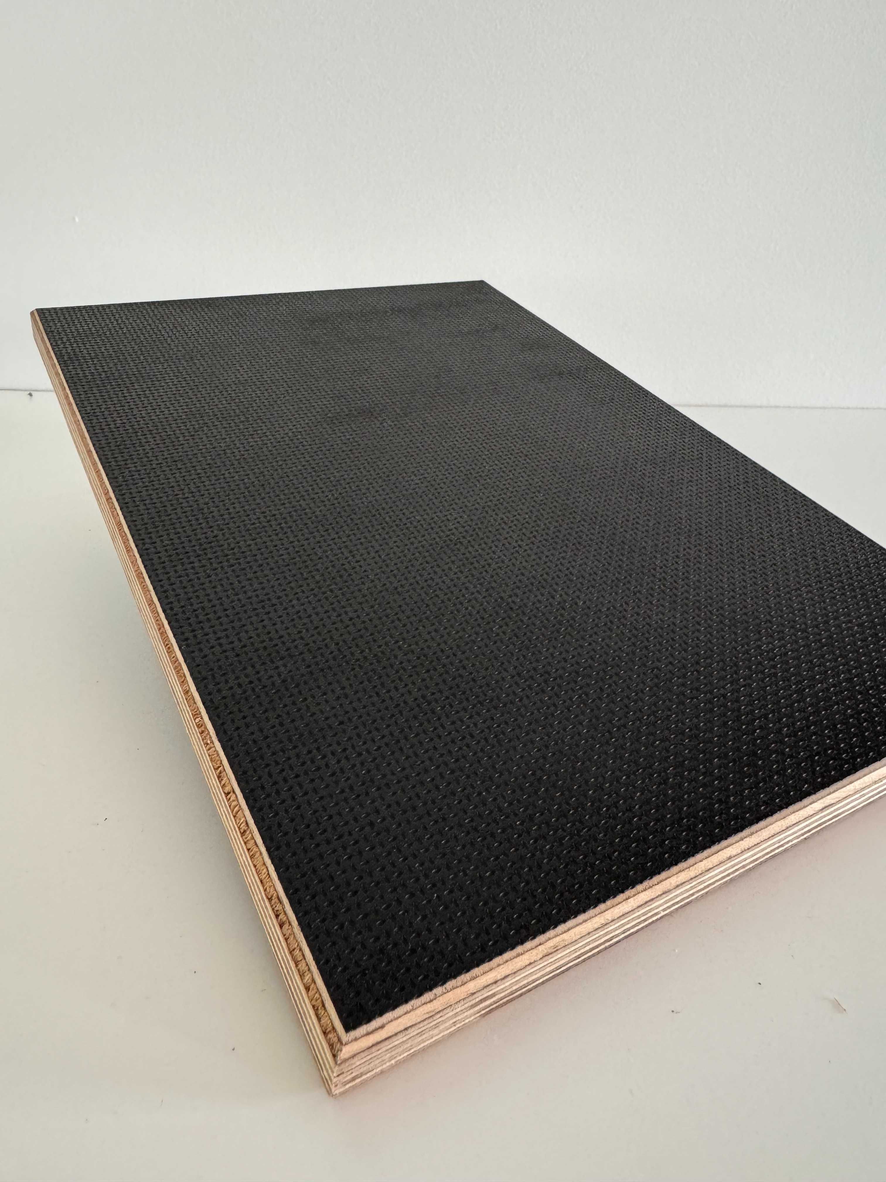 Sklejka czarna wodoodporna antypoślizgowa 15 mm/ 1250x2500