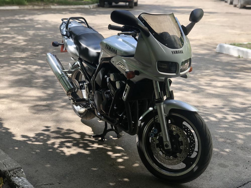 Yamaha FZS 600 Fazer