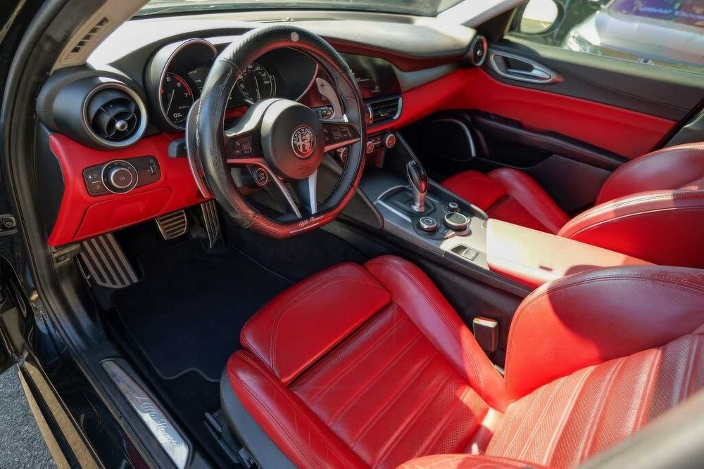 Alfa Romeo Giulia Ti Sport      2019