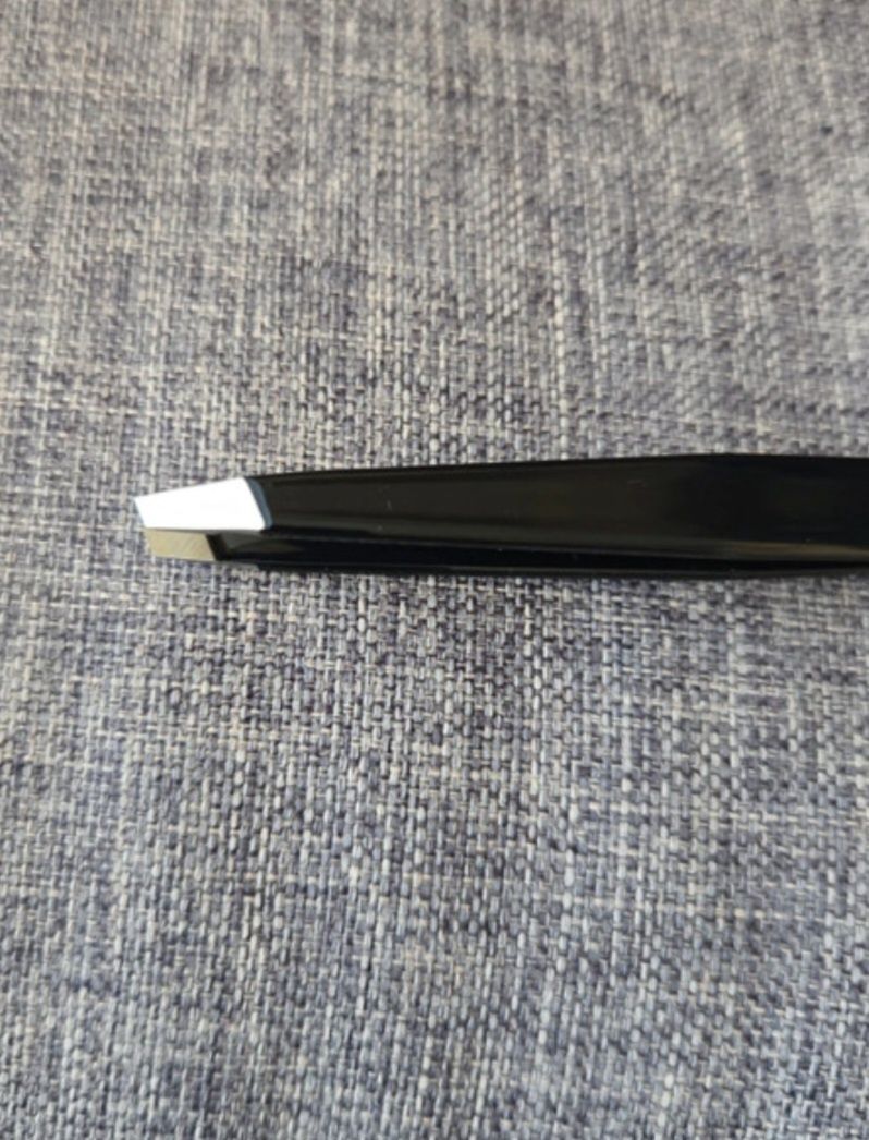 Pęseta Anastasia Beverly Hills