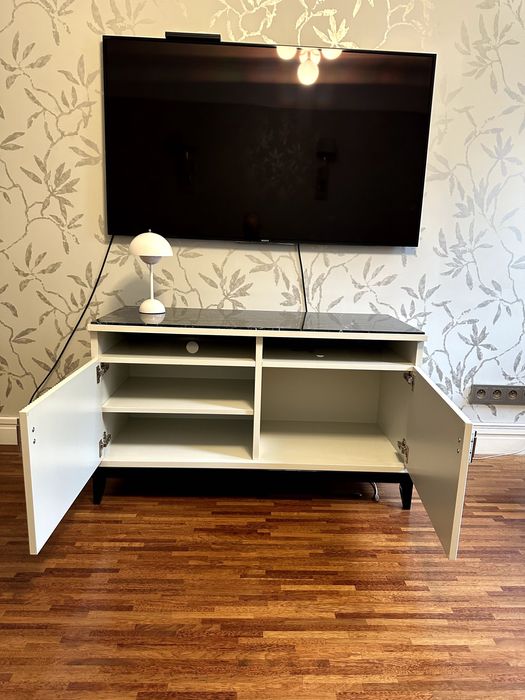 Konsola RTV w stylu art deco, piękna i stylowa