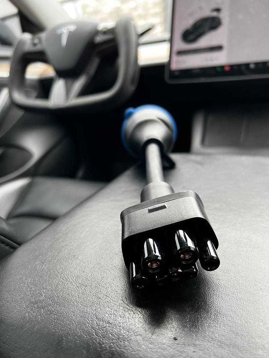 Штекер для зарядного пристрою Tesla Gen 2 (32А, 7.3 kWt)