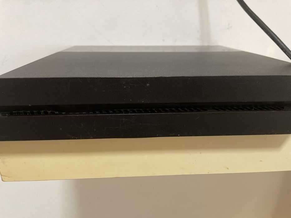 Playstation 4 fat 100% funcional. Qual quer duvida ler a descrição
