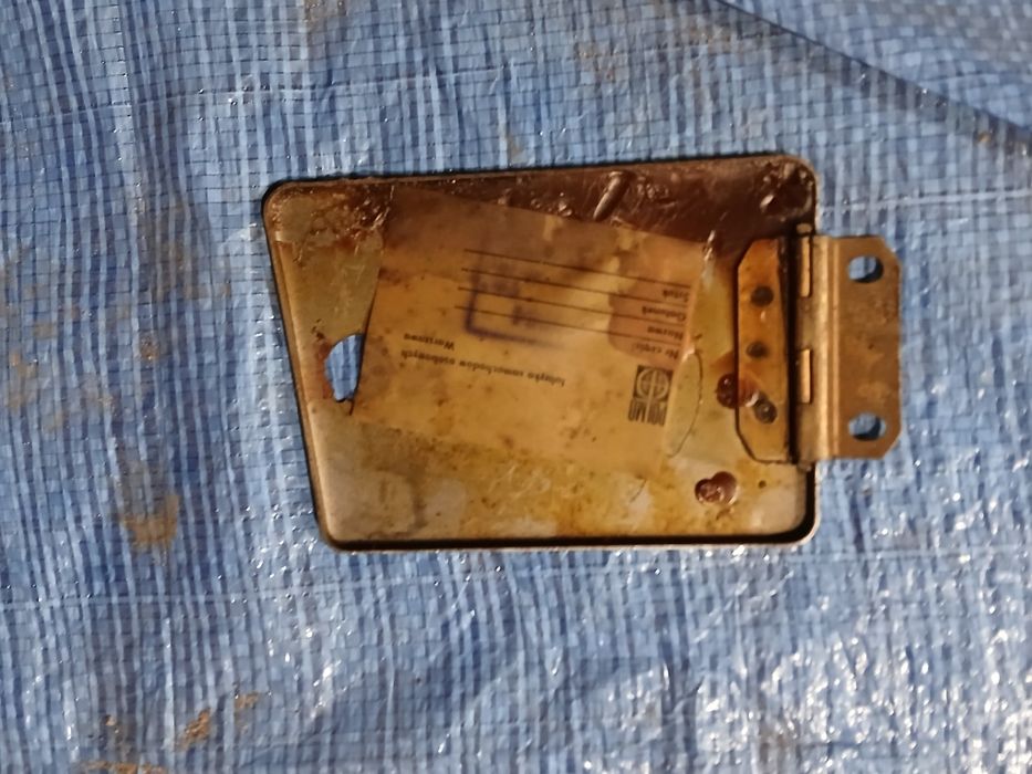Klapka wlewu paliwa fiat 125p