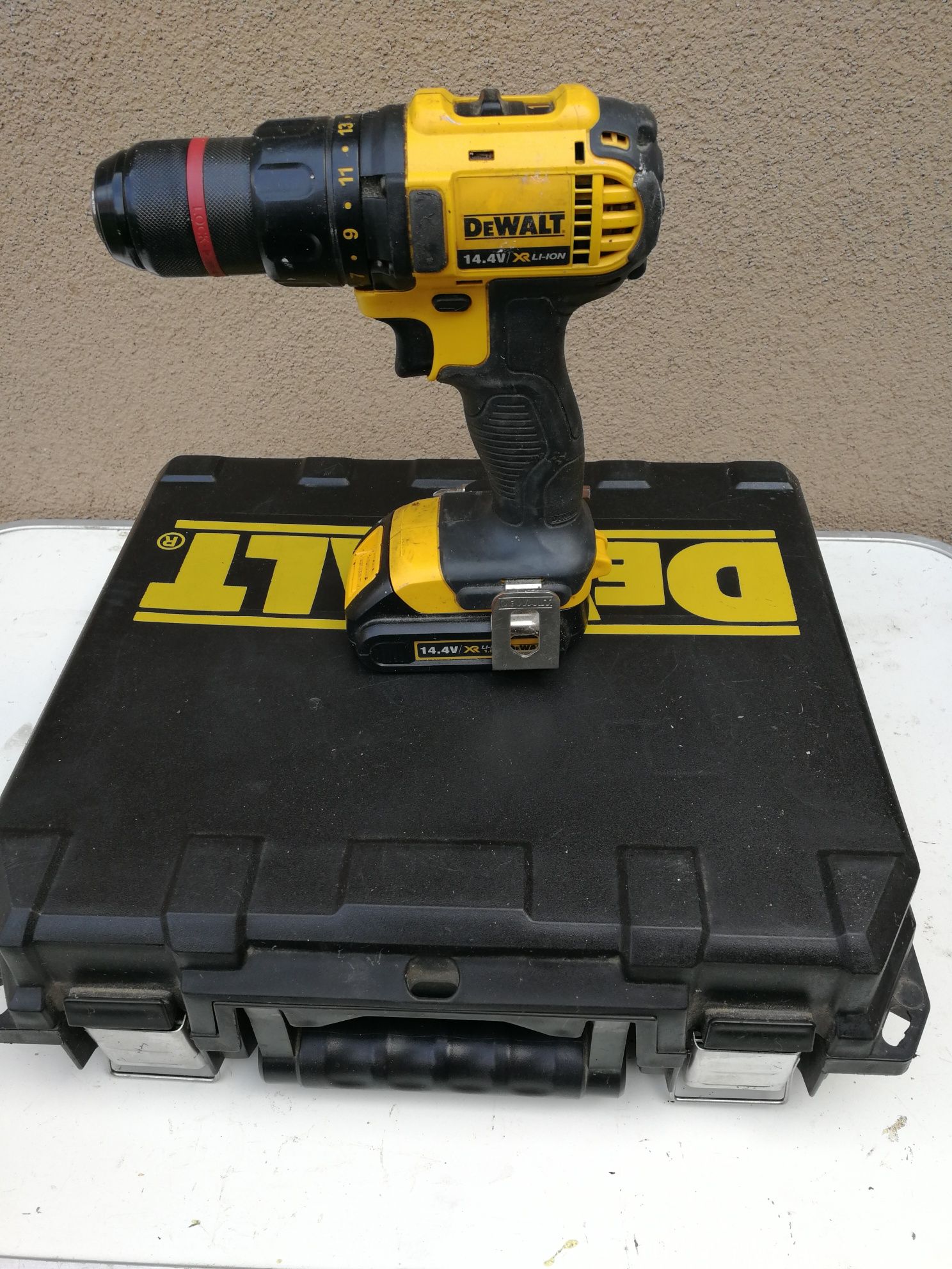 Wkrętarka Dewalt DCD 730