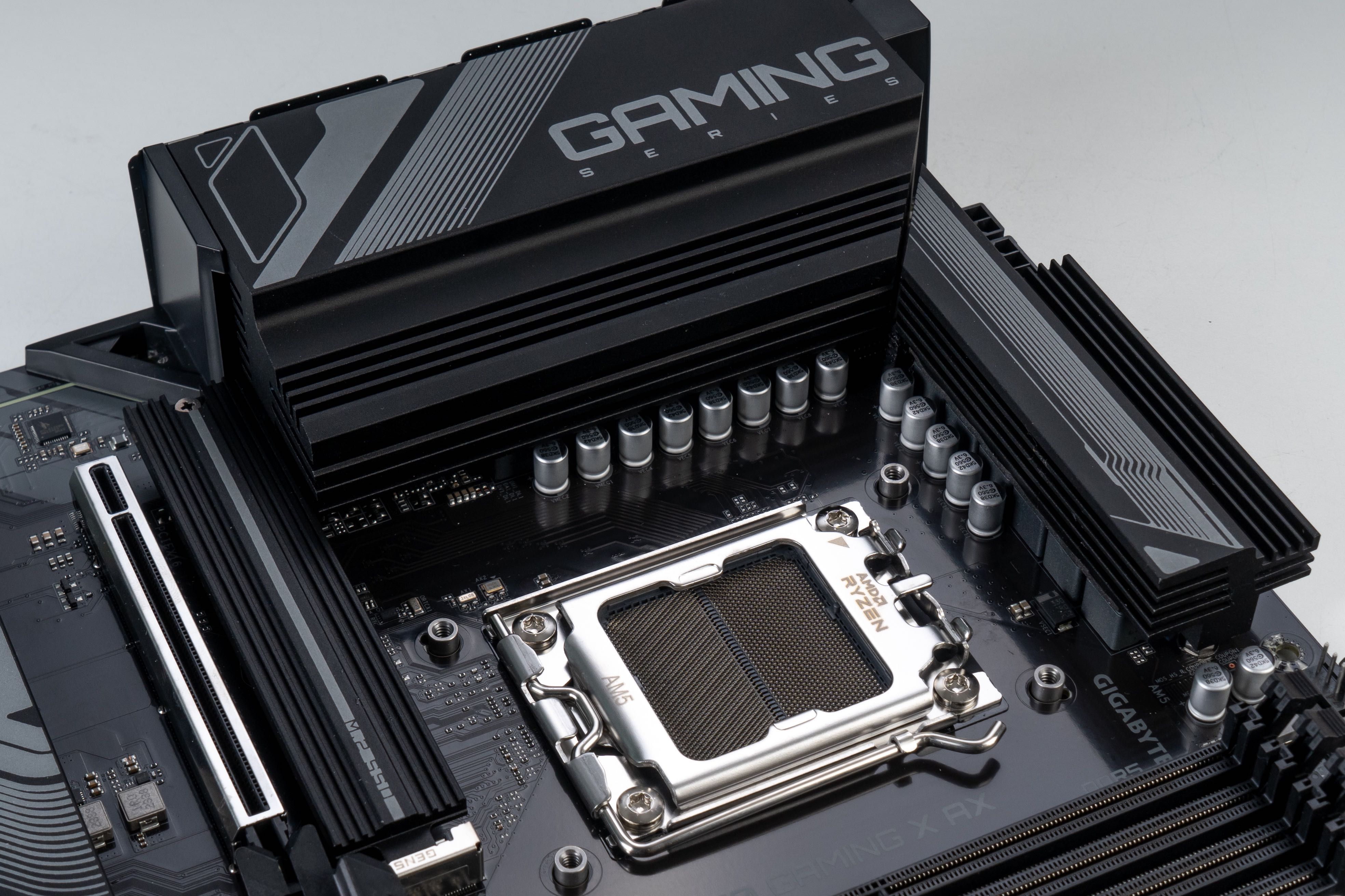 Материнська плата Gigabyte B650 Gaming X AX Wi-Fi/Гар 3 міс/SiliconFox