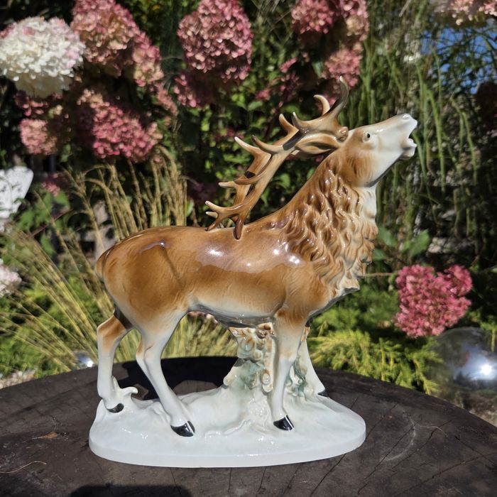 Jeleń Prezent dla myśliwego Figurka Porcelana