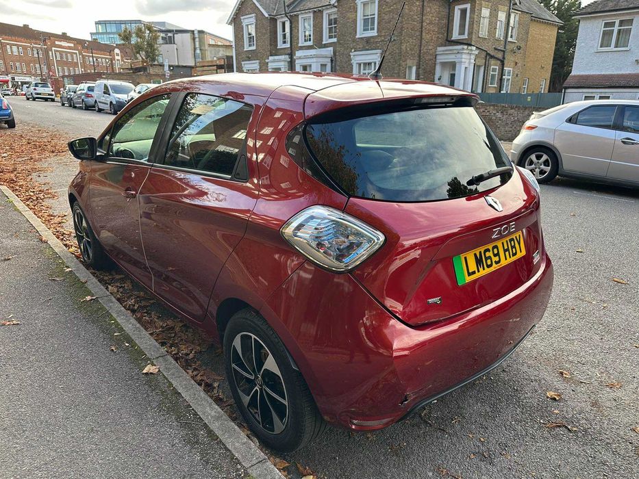 Renault Zoe 2019 40 кВт Правий руль розмитнена в Україні.