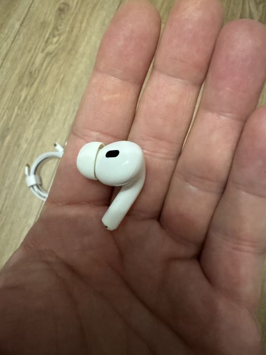 Sluchawki Apple AirPods Pro 2 stan idealny
