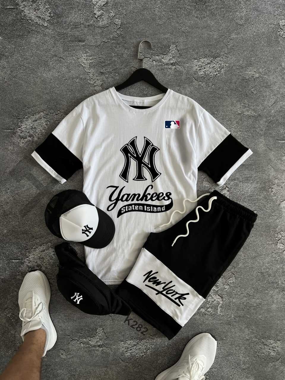 Летний мужской костюм New York Yankees Футболка Шорты Кепка Бананка