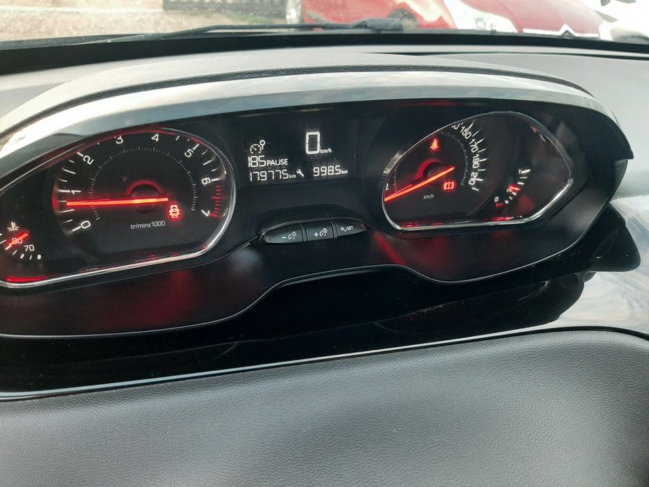 Peugeot 208 1.2 Benzyna 2014 • Sprowadzony • Do rejestracji