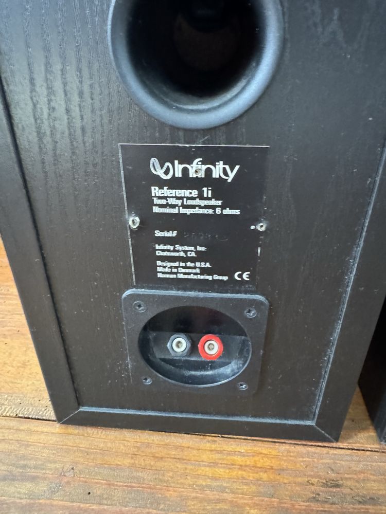 Colunas infinity em bom estado . Motivo de venda upgrade .